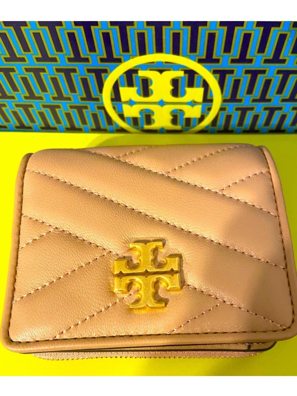 Tory Burch pink wallet new